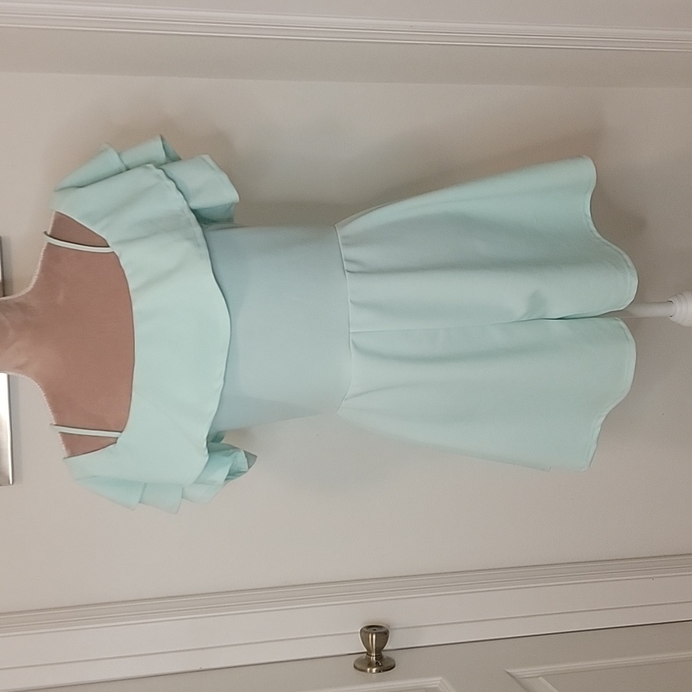 Fashion Nova, Size XL, Light Mint Green /Seafoam Green Romper, NEW with Tags.